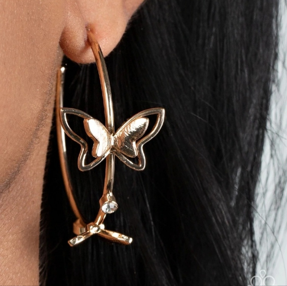 Gold earrings paparazzi